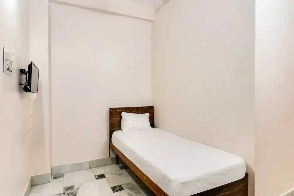 Hotel Bhawani Palace by OYO Rooms