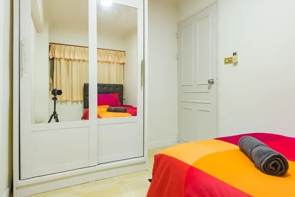 Trendy 2 BR in Thonglor by Pat