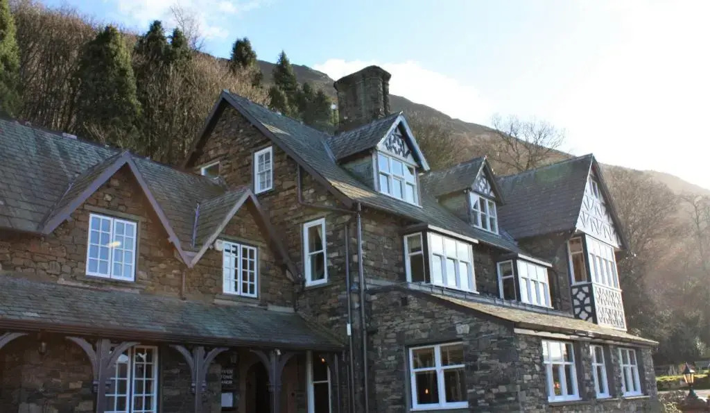 Ravenstone Manor