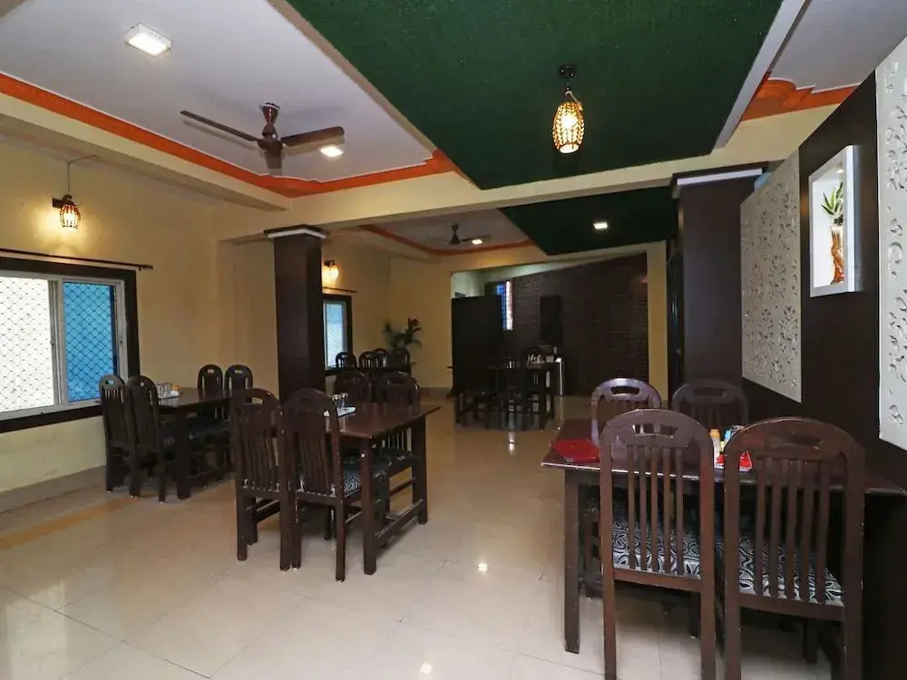 OYO 22889 Hotel Shree Ji