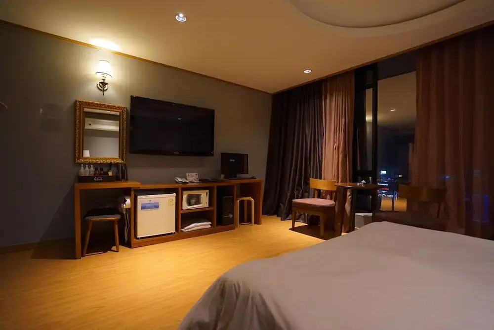 Nabeeya Hotel