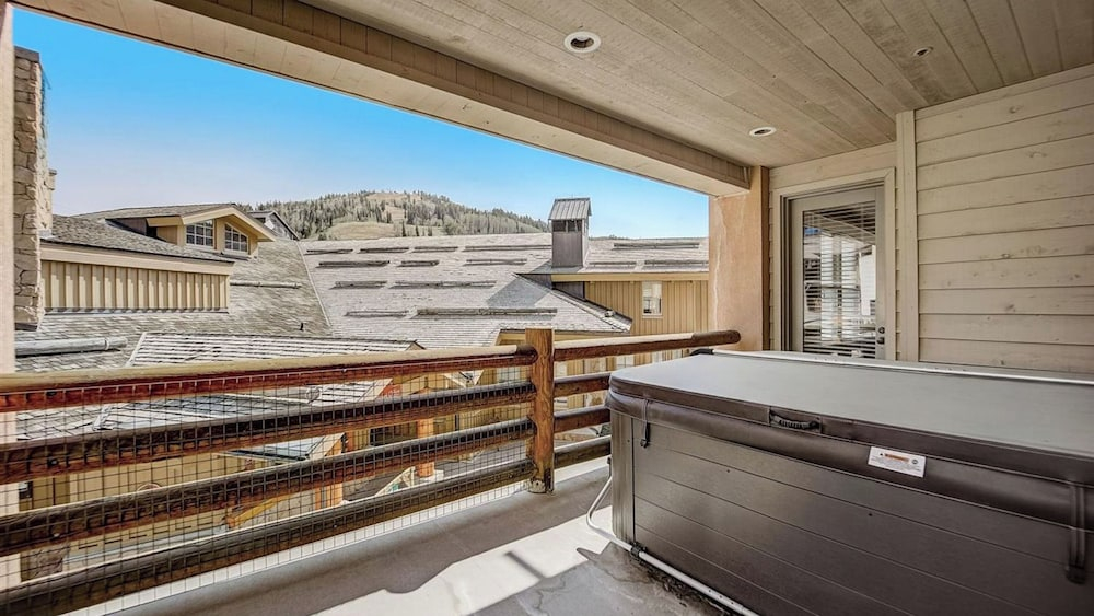 Mont Cervin #21 by Avantstay Luxury Ski in Ski out Home in Park City!