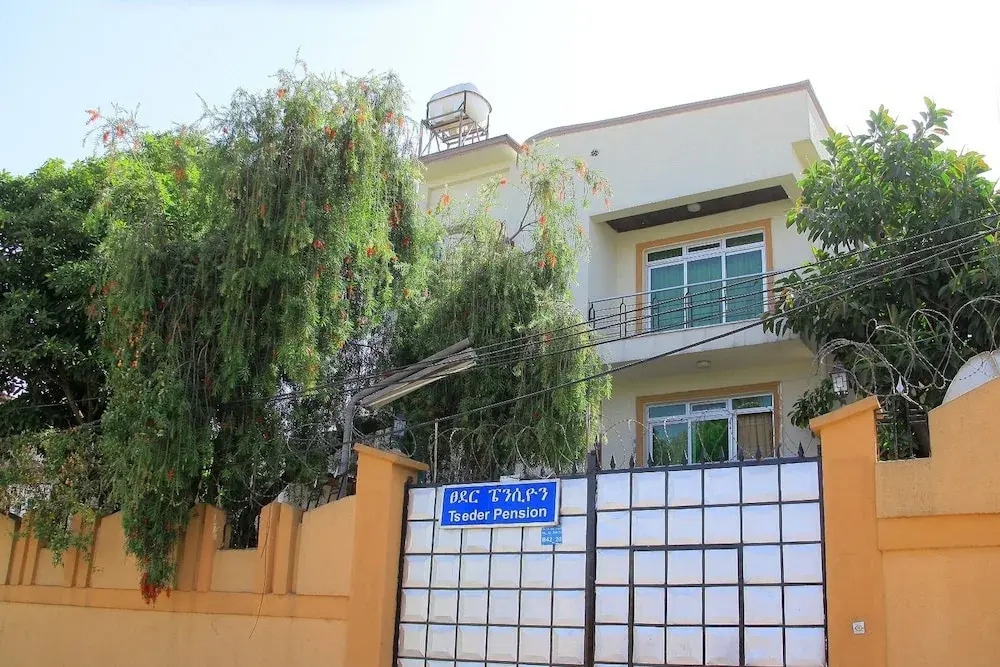 Tseder Pension