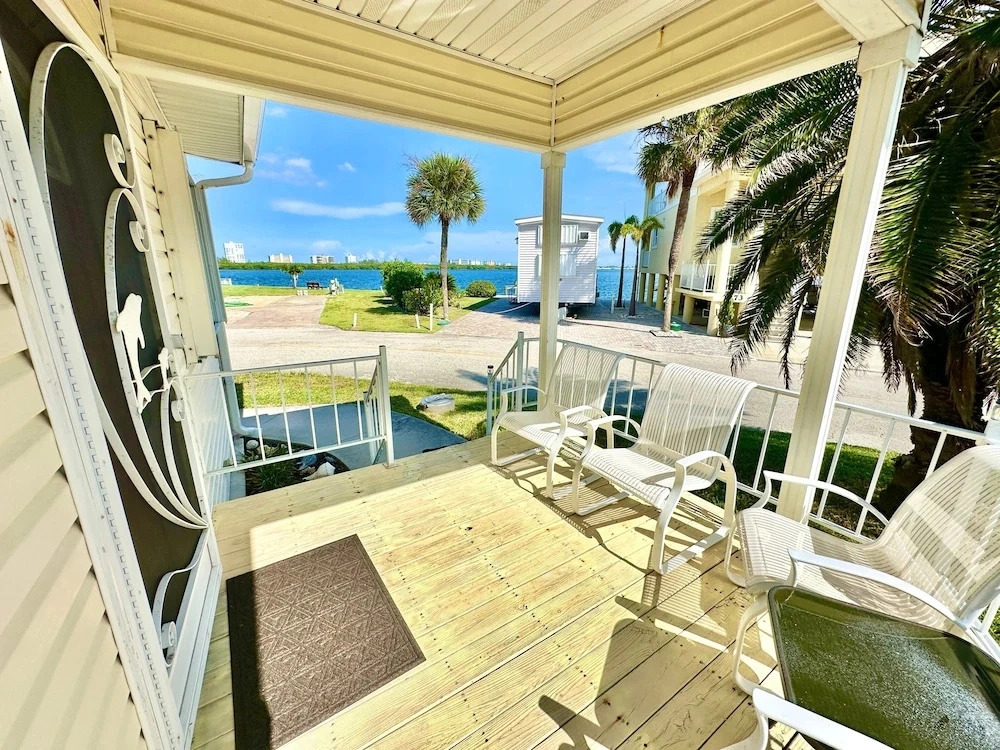 Views for Days 2BR Beach House N1344