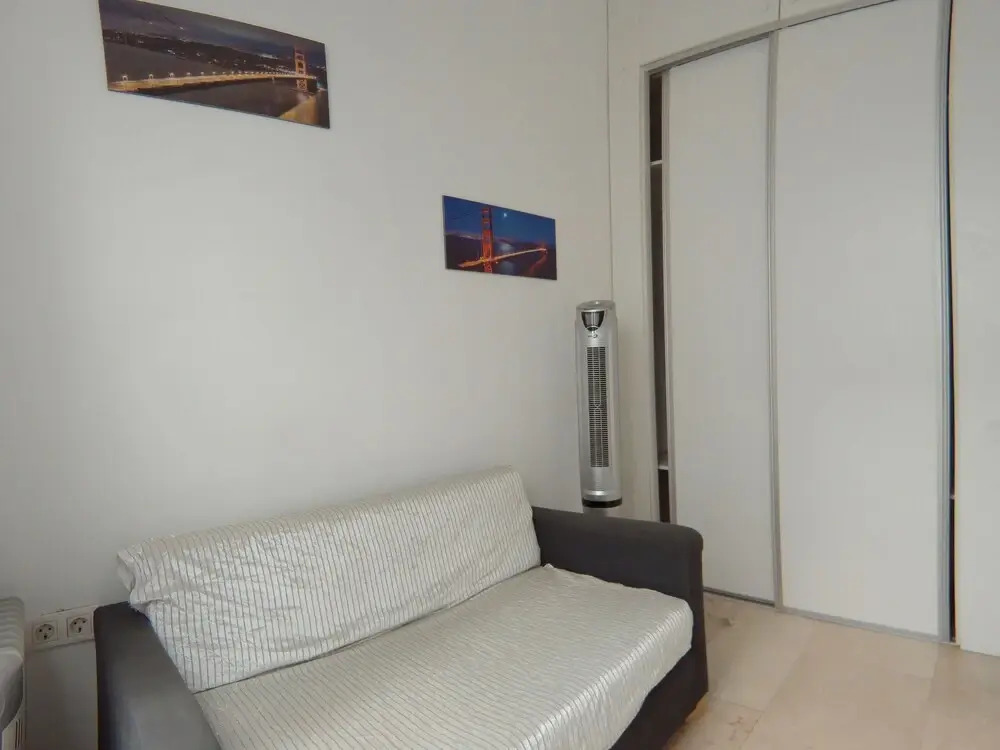 Estudio/Dúplex en bajos y patio int 4m2 en Puerta del Angel AZC1