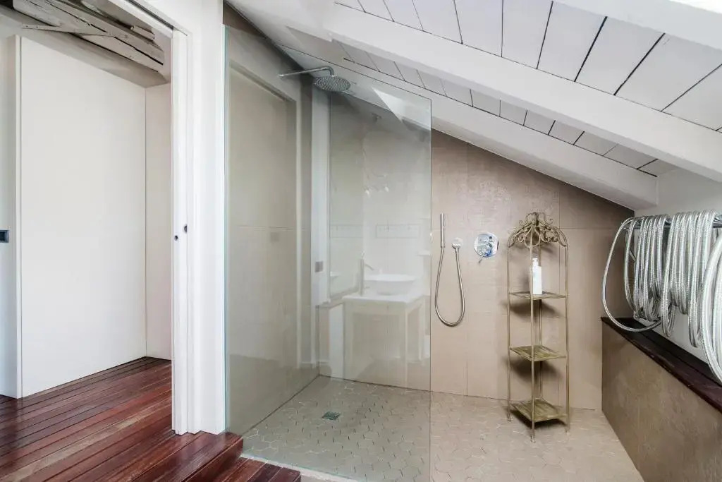 Exclusive Penthouse - by MyHomeInComo