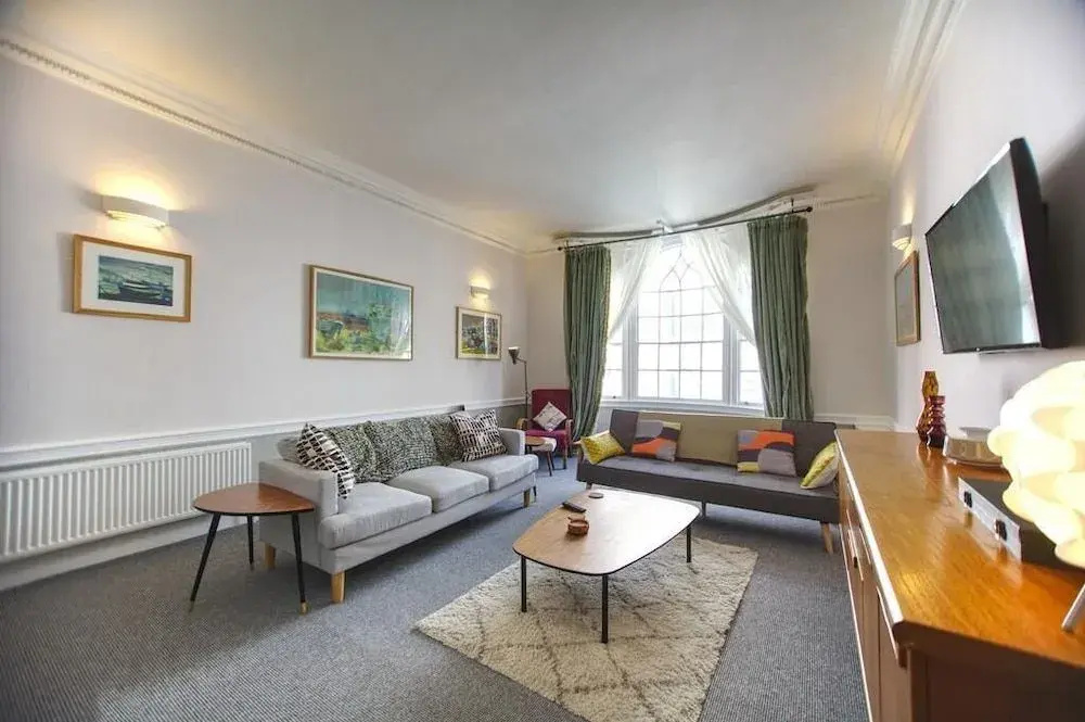 Cinque Ports Retreat (Old Town- Hastings)
