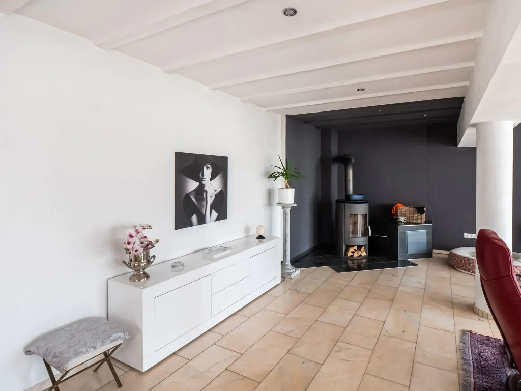 Luxurious holiday home with a nice private garden