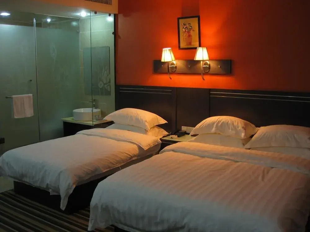 Huayi Business Hotel