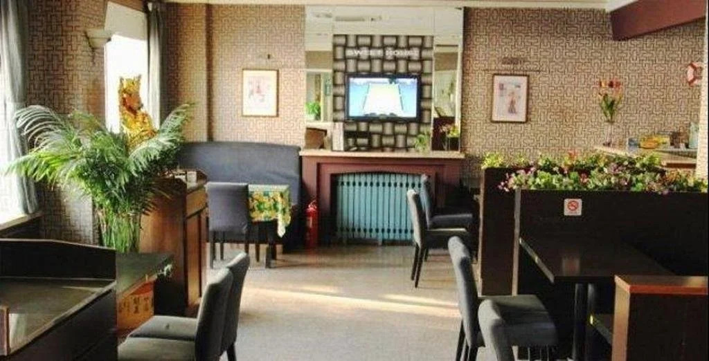 Baiyi Business Hotel
