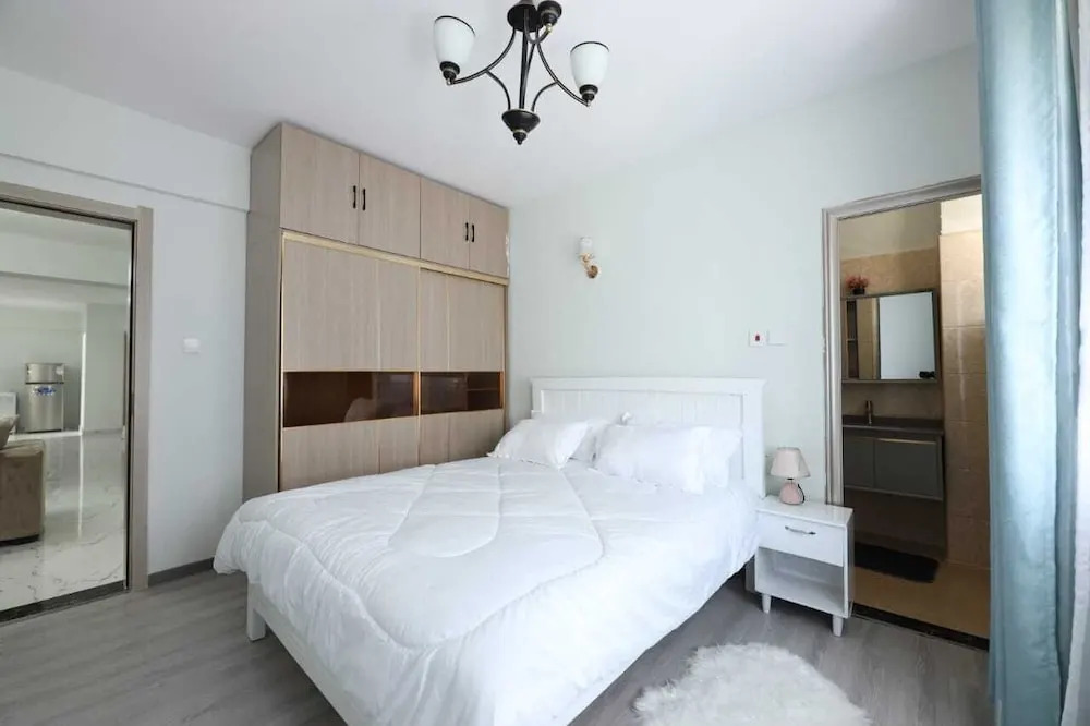 Lux Suites Sandalwood Gardens Apartments
