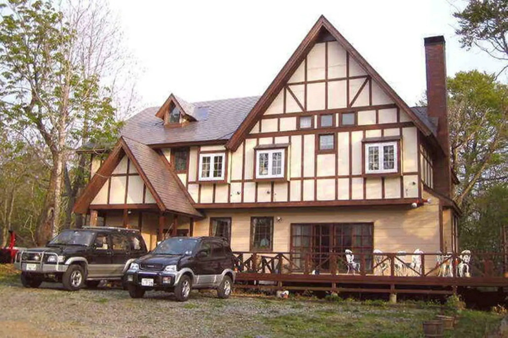 Pension Rapport in Tambara Plateau