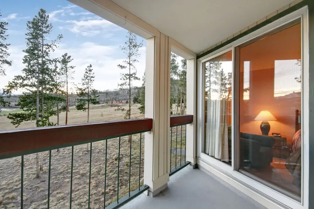 Pines 2136