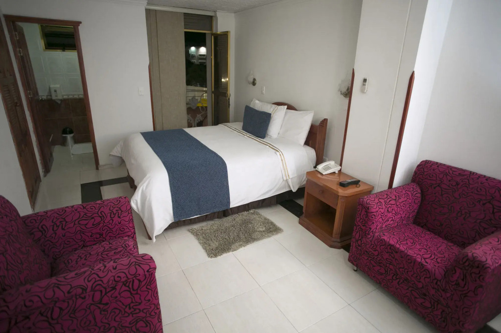 Hotel D Leon