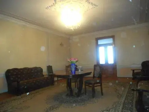Iuza House