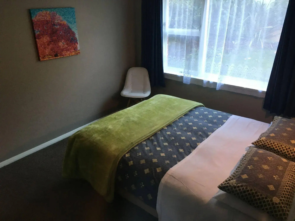 Manor on the Park Backpackers