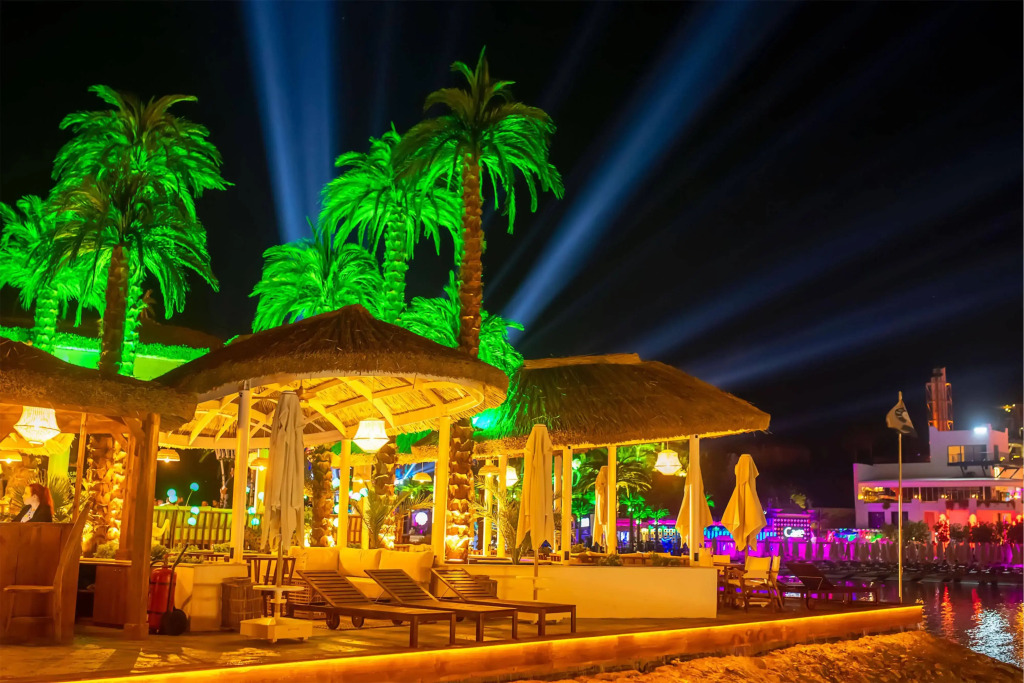 Cratos Premium Hotel Casino & SPA