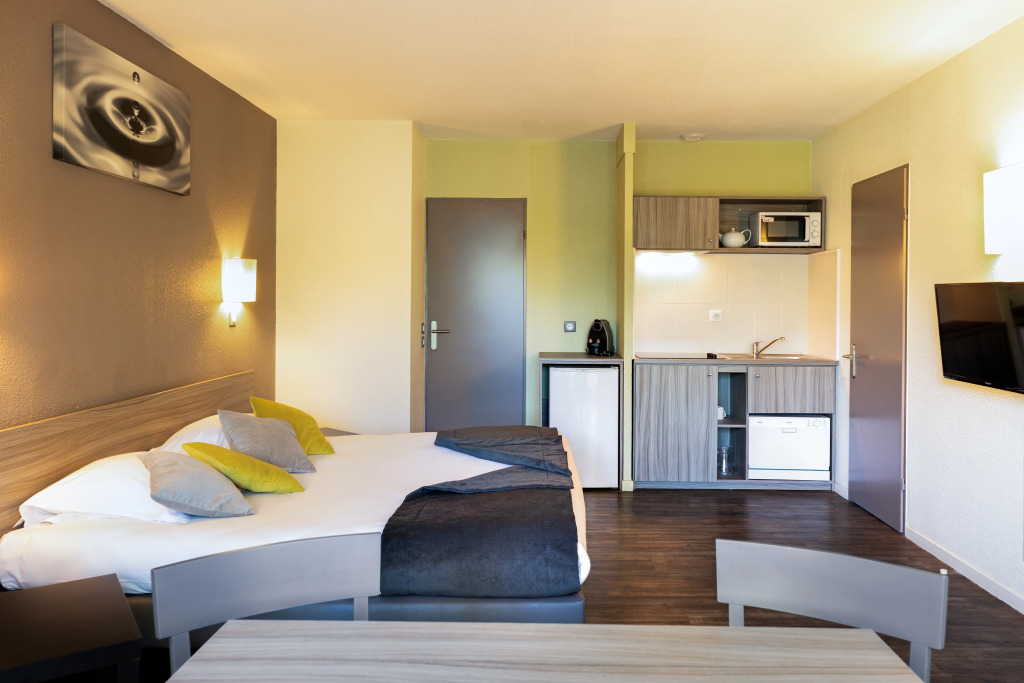 SOWELL HOTELS LOlivier