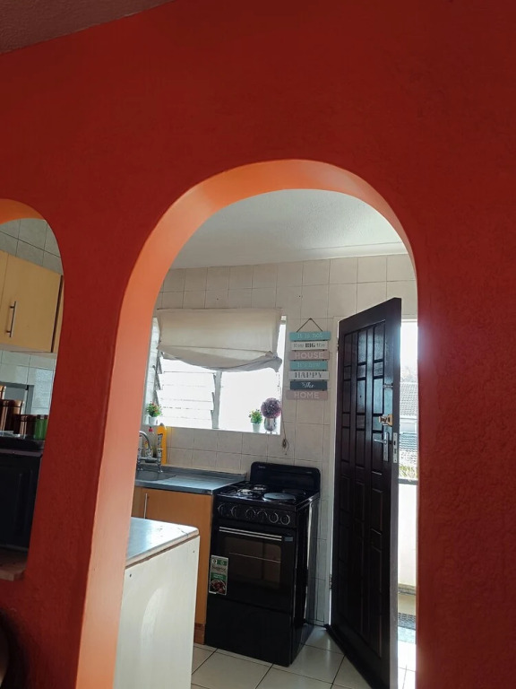 1 Bed Flat - Sleeps 2 - Parking - Wifi