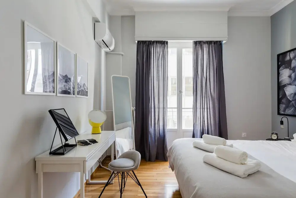 UPSTREET Acropolis Heart Apartments