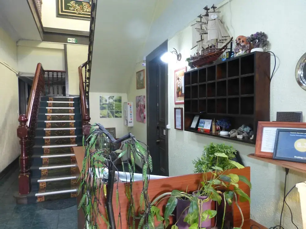 Hostal Residencia Blest Gana