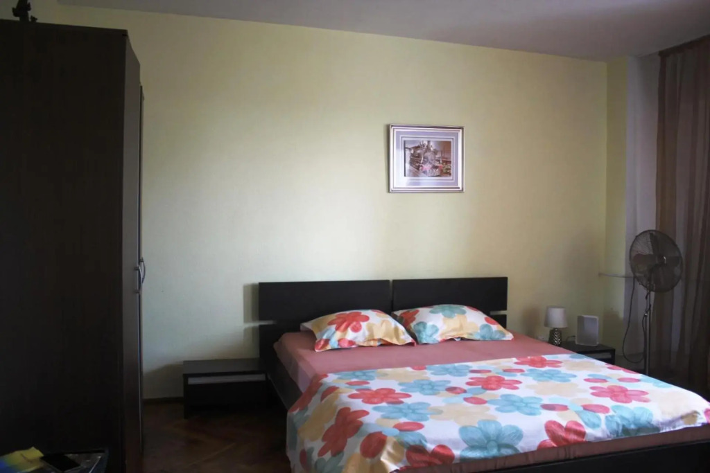 Modern apartment city center 2