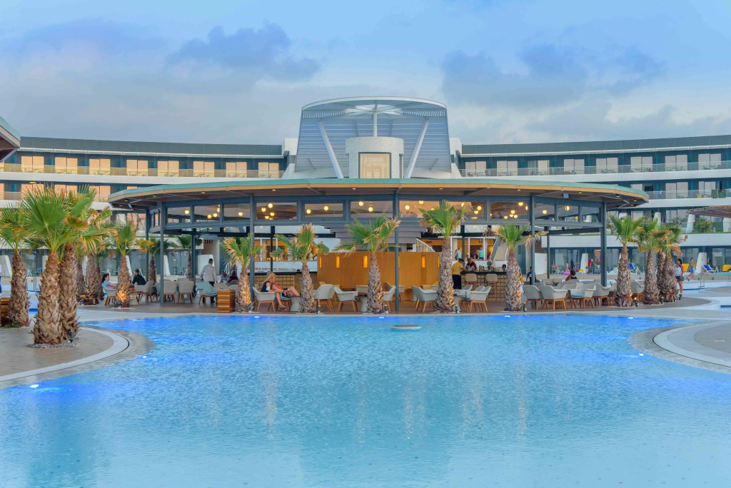 Lyttos Mare Adults Friendly 12+