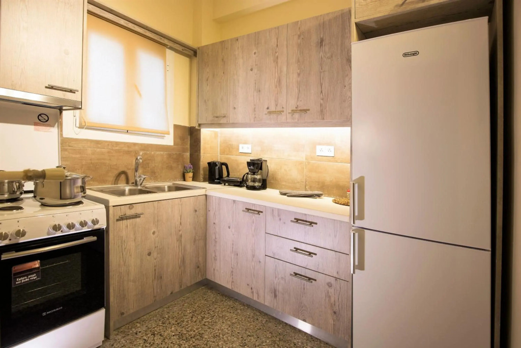 Lycabettus Quiet Renovated Apartment