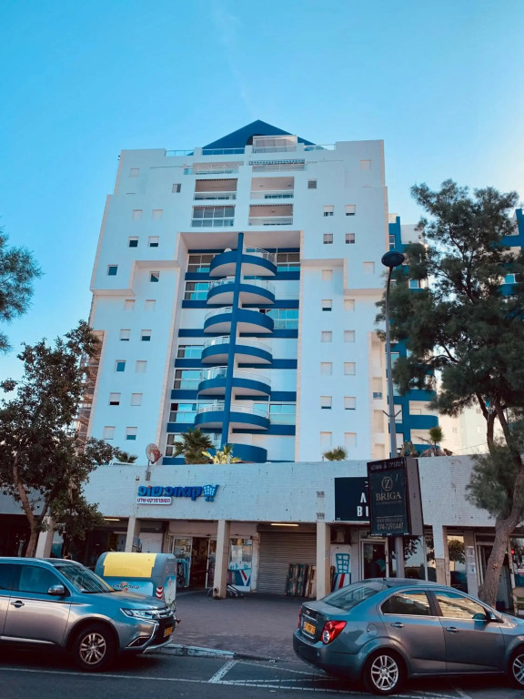 Royal Apartments , Blvd Nitza 8