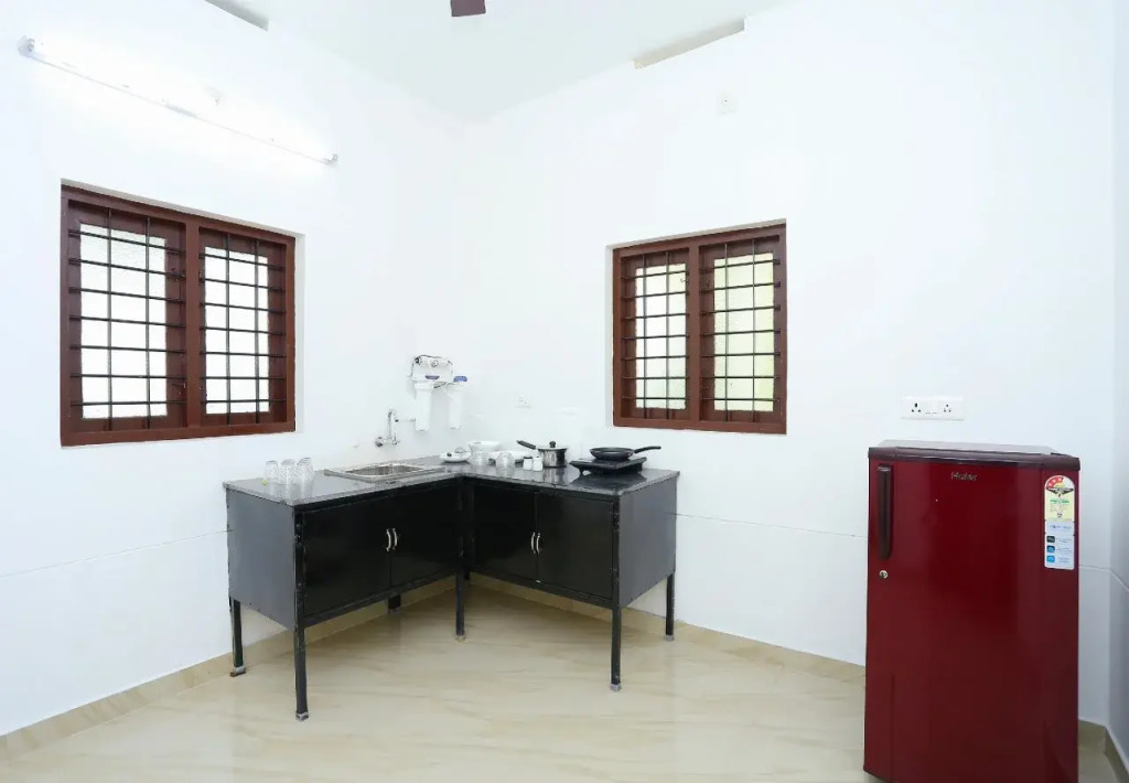 Oyo 25117 Grand Villa