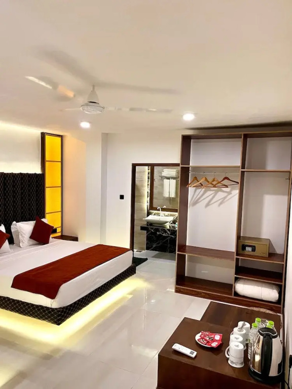 Sundaras Family Suites