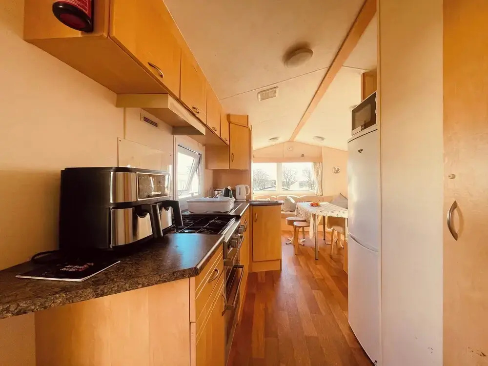 Newton Stewart-sleeps 6-pool-parking-pet Friendly
