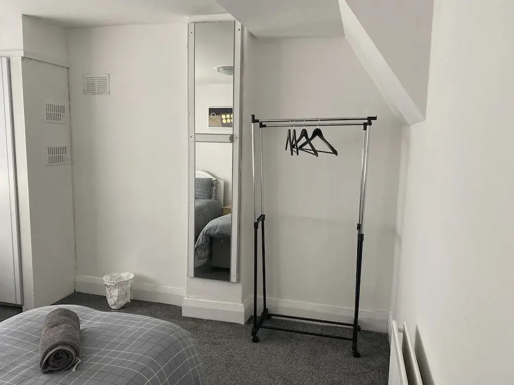 The 5 bed House With Spacious Rooms and Lounge