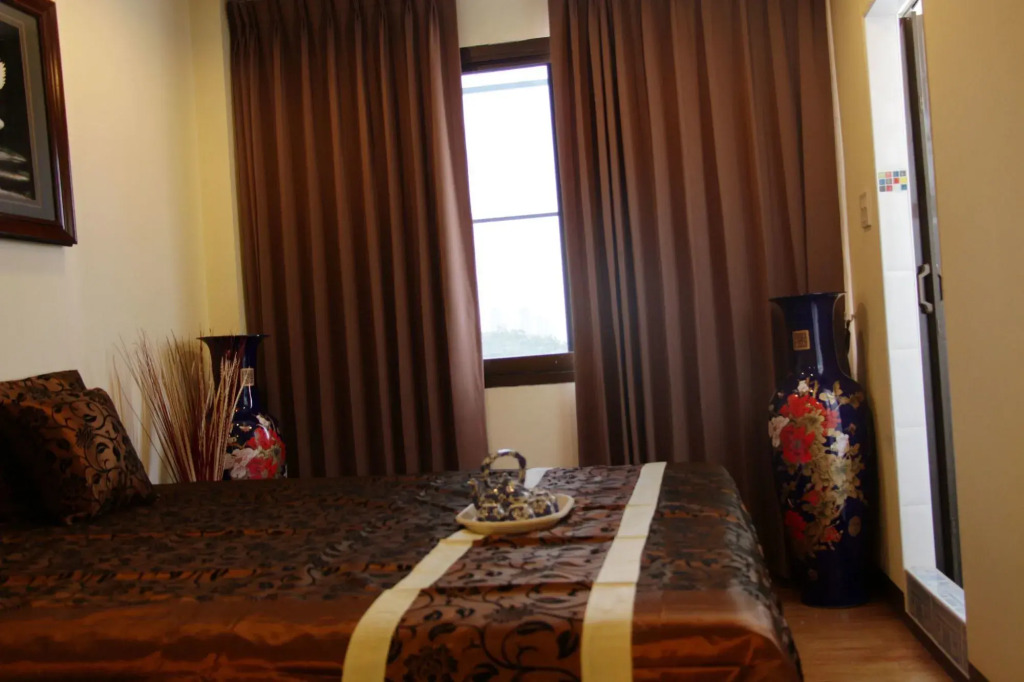 Longzhu Guesthouse
