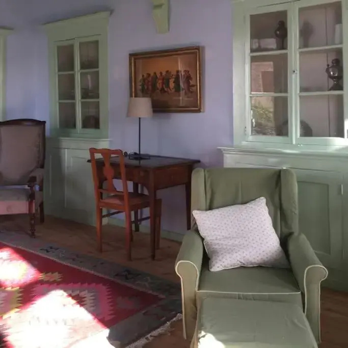 Bouganvilla, elegant residence and peaceful garden