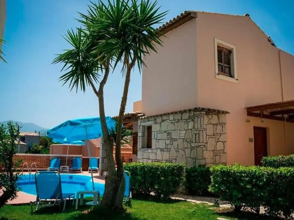 Cosy Holiday Home in Piscopiano With Private Pool