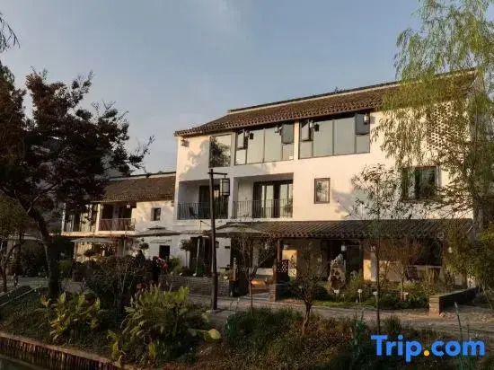 Tsingpu Liyao Village House