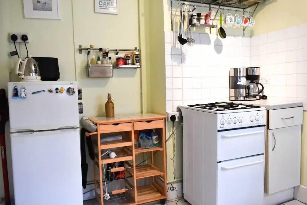 Bright and Spacious 1 Bedroom Apartment