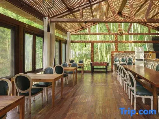 Zhuyan Xiyu Hostel