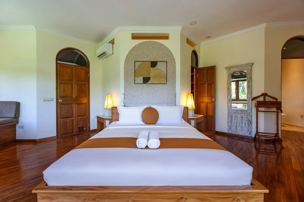 Cove Urbanest Inn