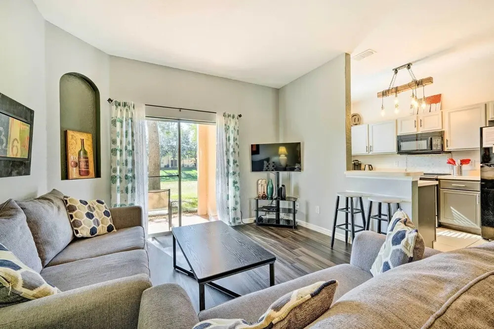 9 Mi to Disney: Davenport Townhome w/ Resort Pool