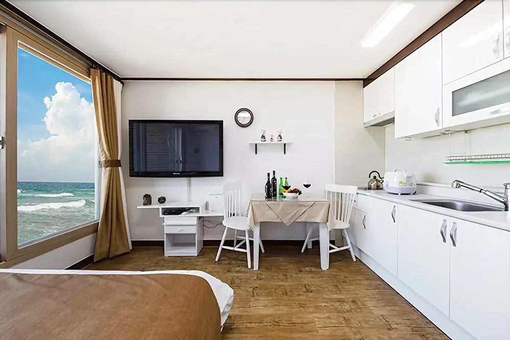 Yangyang Mybeach Pension
