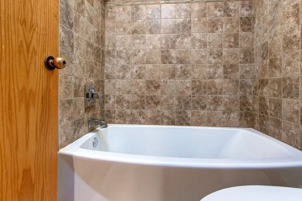 2BR 2BA Silver Cliff Condo by RedAwning