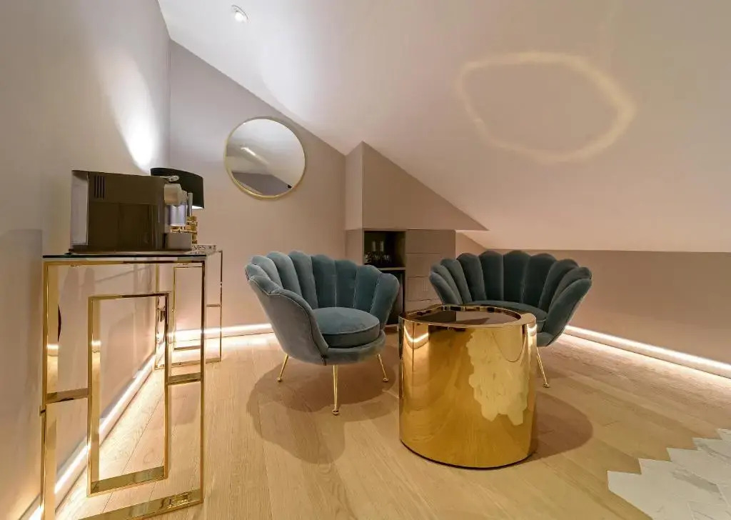 Lumiere Luxury Rooms