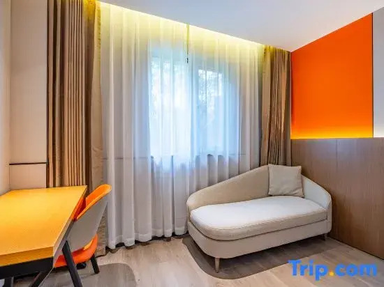 Licheng Huasheng Hotel (Beijing Bird's Nest Olympic Sports Center Subway Station Branch)