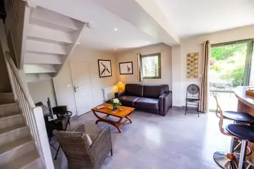 Chambres dHôtes et Suites à La Ferme de lOudon & SPA