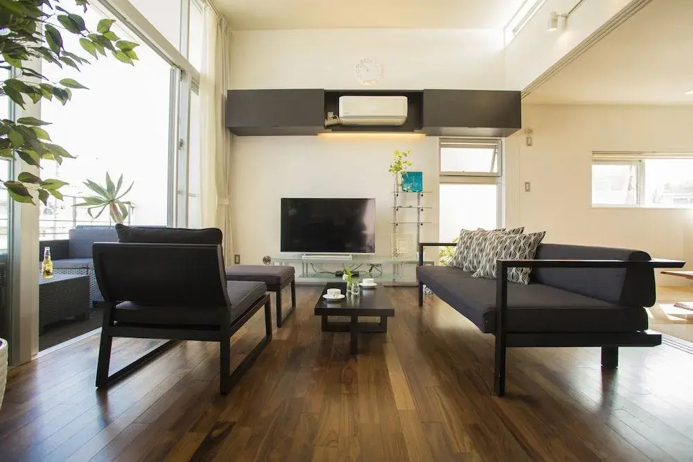 Resort House Plus-One