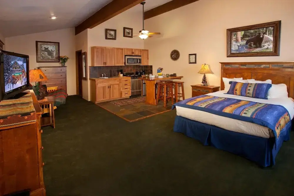 Cottam's Lodge by Alpine Village Suites