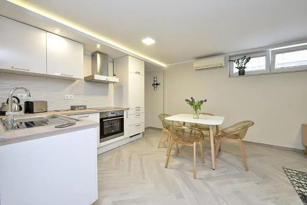 Apartment Karla Jedan