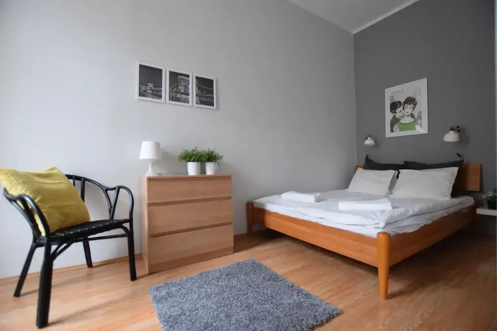 Budget Apartment by Hi5 - József Attila 10